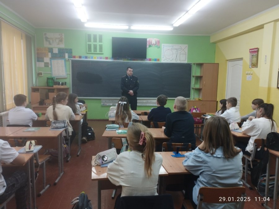Встреча учащихся V классов с инспектором по делам несовершеннолетних Волковыского РОВД