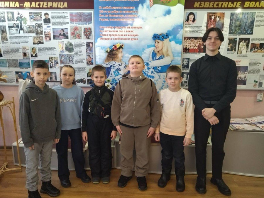 Экскурсия в гимназический музей «Женщины-матери»