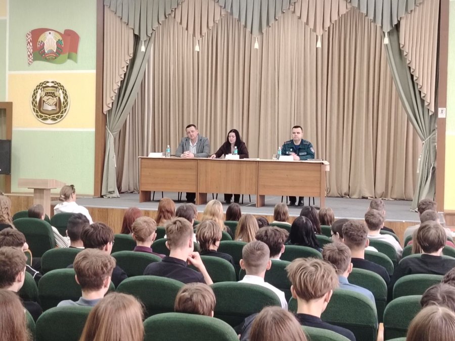 🇧🇾 Единый день информирования в гимназии