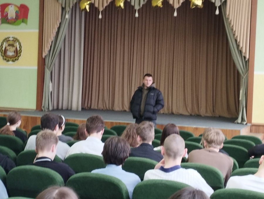 Встреча учащихся с оперуполномоченным по наркоконтролю и противодействию торговле людьми Волковысского РОВД