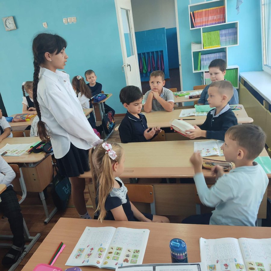 Погружение в мир многоязычия самых юных учеников – первоклассников и второклассников