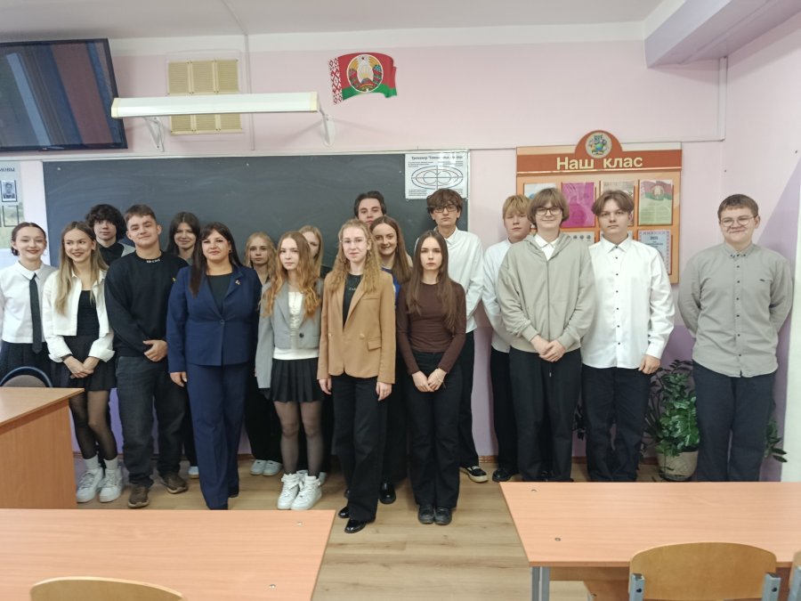 Профориентационная встреча с Ольгой Владимировной Кравченко-Махонько — заместителем директора по идеологической работе ОАО «Хатьковцы»