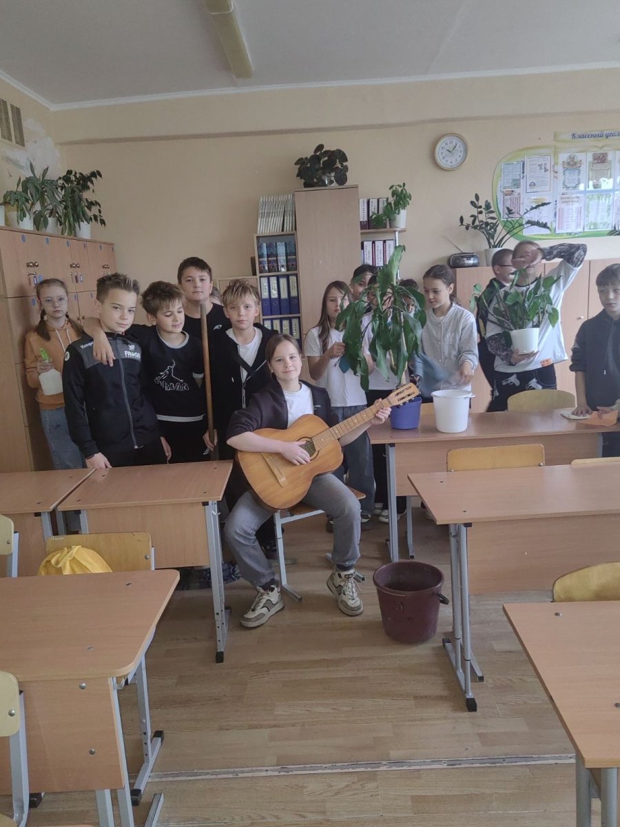 Осенний гимназический субботник «Вместе за чистоту и красоту!»