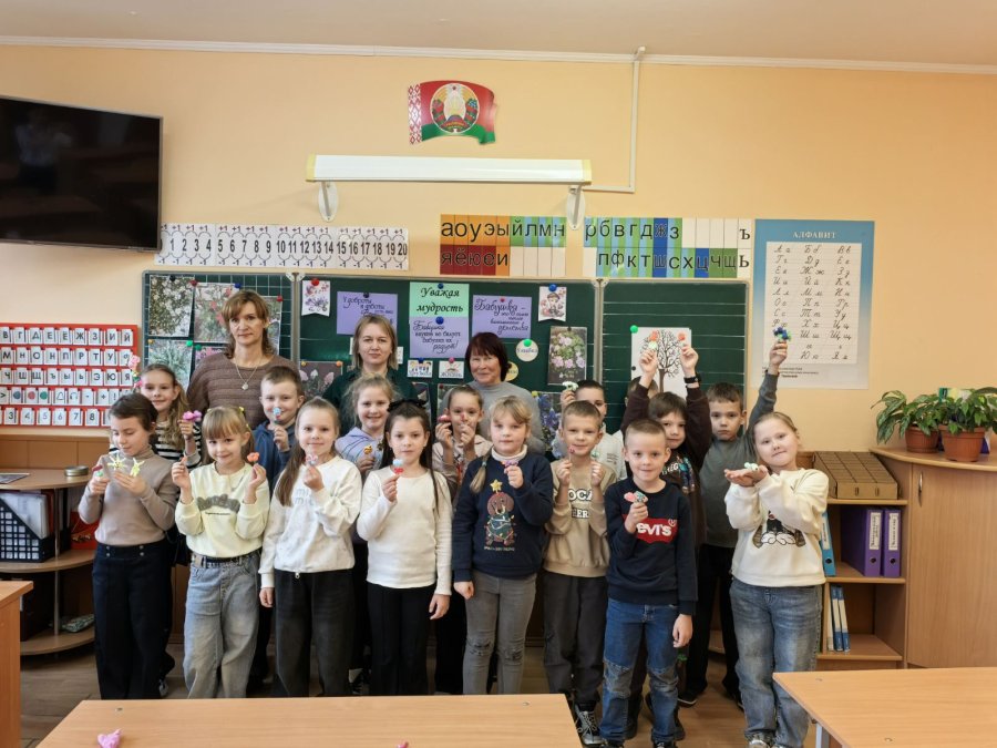 Творческая встреча поколений «И года не беда, коль душа молода» в рамках проекта «Уважая мудрость»