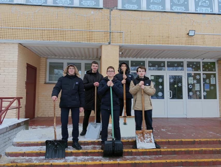 Зимняя пора добрых дел 